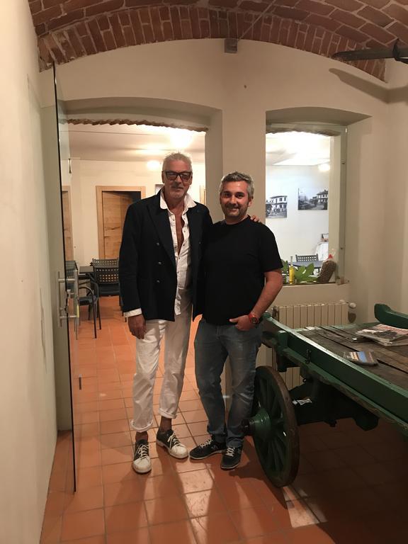 فيلا Sangrato 1883 Monteu Roero المظهر الخارجي الصورة